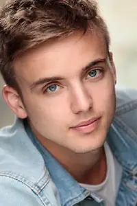 Актёр Parry Glasspool — фото персоны