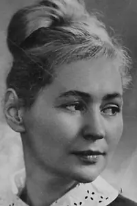 Актриса Вера Карпова — фото персоны