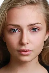 Актриса Софи Симнетт — фото персоны