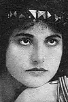 Актриса Люсиль Янг — превью фото персоны