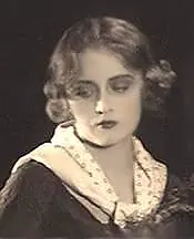 Актриса Александра Зорина — фото персоны