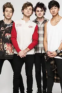 Актёр 5 Seconds of Summer — фото персоны
