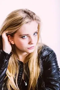 Актриса Tabitha Wells — главное фото персоны