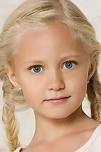 Актриса Софья Грачёва — фото персоны
