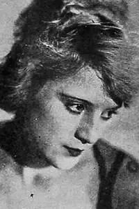 Актриса Марвел Ри — фото персоны