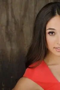Актриса Danielle Robay — главное фото персоны