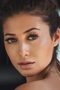 Актриса Bailey Cook — главное фото персоны