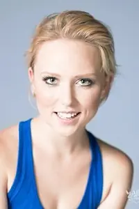 Актриса Courtney Paige Roberts — главное фото персоны