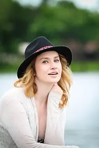 Актриса Meredith Curtis — главное фото персоны