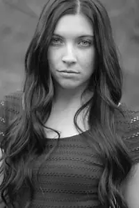 Актриса Emily Wetzel — главное фото персоны