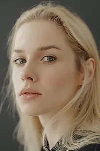 Актриса Полина Давыдова — фото персоны
