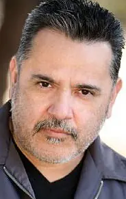 Актёр Рэй Уйсар — фото персоны