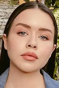 Актриса Ягмур Ун — фото персоны