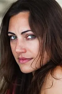 Актриса Mitra Etminani — фото персоны