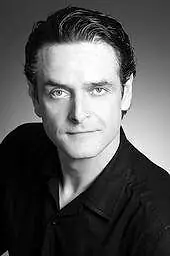Актёр Джо МакКинни — фото персоны