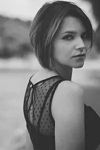 Актриса Julie Tristant — главное фото персоны