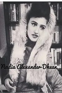 Актриса Nadia Elizabeth Robert James Alexander — фото персоны