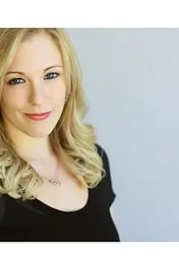 Актриса Nicolette Violet Sweeney — главное фото персоны