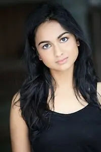 Актриса Joy Bhowmick — главное фото персоны