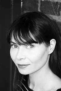 Актриса Алекс Баркер — фото персоны