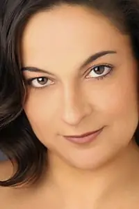 Актриса Jennifer Yadav — фото персоны