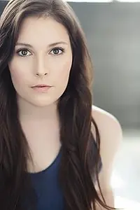 Актриса Adrienne Pluta — фото персоны