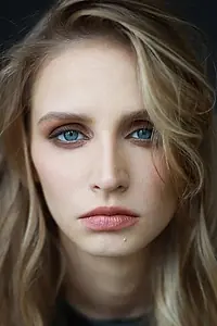 Актриса Александра Никитина — фото персоны