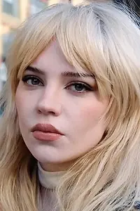 Актриса Софи Тэтчер — фото персоны