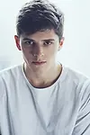 Актёр Oliver Bond — превью фото персоны