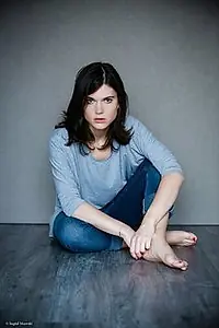 Актриса Esther Koziol — фото персоны