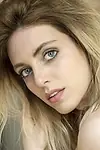 Актриса Биге Онал — превью фото персоны