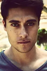 Актёр Гильерми Алмейда — фото персоны