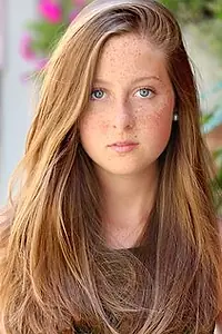 Актриса Haley Lanzoni — фото персоны
