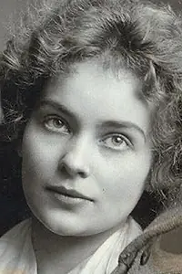 Актриса Ирма Ла Пьер — главное фото персоны