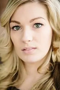 Актриса Nikki Hulowski — главное фото персоны