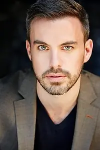 Актёр Ben Hamilton — фото персоны