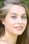 Актриса Илай Эркёк — превью фото персоны