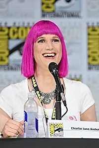 Актриса Charlie Jane Anders — фото персоны