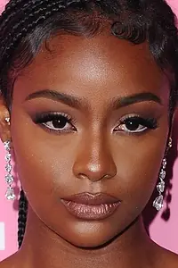 Актриса Justine Skye — главное фото персоны