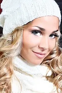 Актриса Арина Комарова — фото персоны