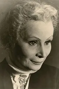 Актриса Таня Балашова — фото персоны