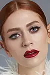 Актриса Хазал Тюресан — превью фото персоны