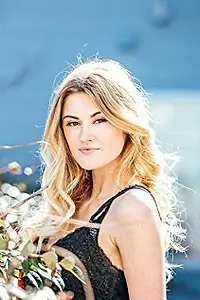 Актриса Anniston Howell — фото персоны