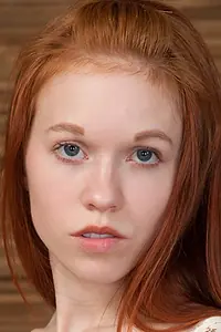 Актриса Dolly Little — главное фото персоны