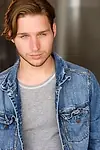 Актёр Tanner Risner — превью фото персоны