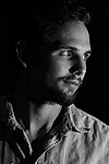 Актёр Joshua Holt — превью фото персоны
