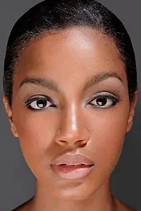 Актриса Ebonee Davis — фото персоны