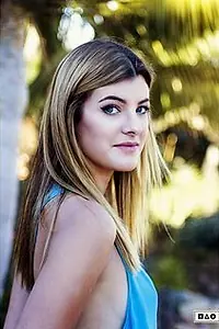 Актриса Holly Blair — фото персоны