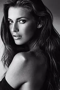 Актриса Magdalena Dziun — главное фото персоны