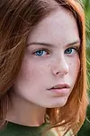 Актриса Alice Lewis — превью фото персоны